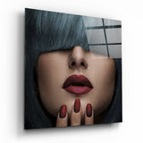 Blauer Pony Rote Lippen Fashion Glasbild - 40x40 cm
