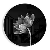 Geneigte Monochrome Lotusblüte Glasbild - 60x60 cm