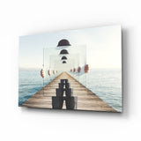 Surreal Rekursiver Pier Mann mit Melone Glasbild - 72x46 cm