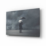 Wolkenkopf-Mann mit Schirm im Nebel Glasbild - 72x46 cm