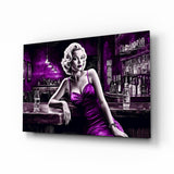 Bionda in raso viola al bar quadro in vetro - 72x46 cm
