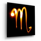 Skorpion-Symbol mit brennender Lichtspur Glasbild - 40x40 cm