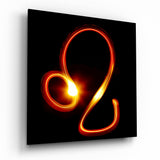 Löwe-Symbol mit fließender Flammenschleife Glasbild - 40x40 cm