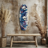 Surfbrett mit blauen Wellenwirbel-Schädeln Glasbild - 90x30 cm