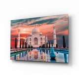 Le Taj Mahal reflété sous un ciel cramoisi ardent tableau en verre - 72x46 cm