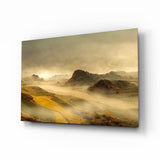 Sanfte Hügel im goldenen Morgennebel Glasbild - 72x46 cm