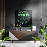 « Believe » en lettres vert menthe sur noir tableau mural en aluminium brossé Dibond - 40x40 cm
